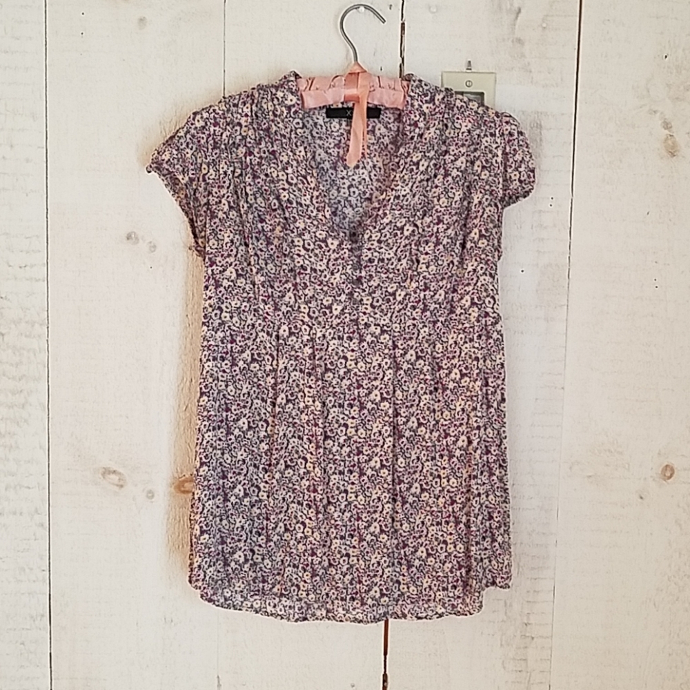 Cute Floral Blouse with Cap Sleeves